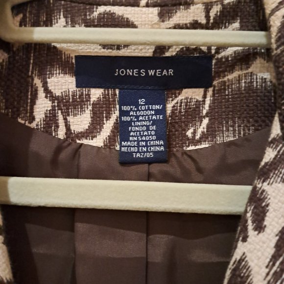 Women's jacket - Picture 4 of 8